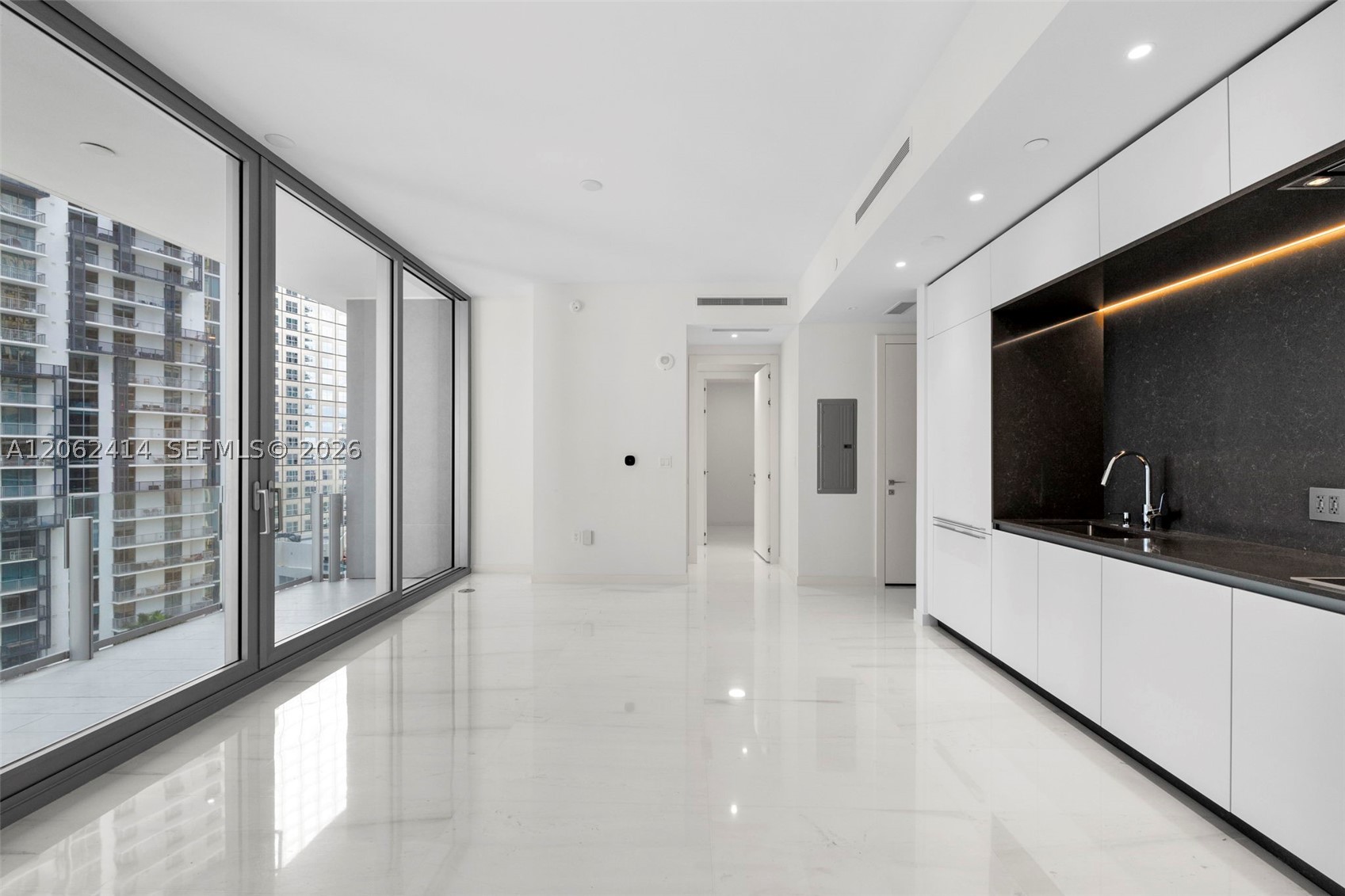 image Aston Martin Residences9