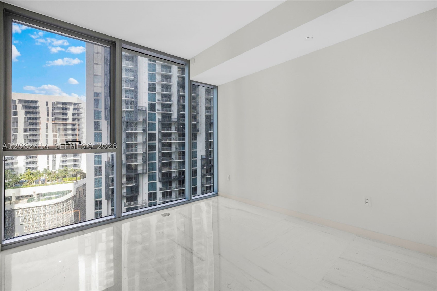 image Aston Martin Residences17