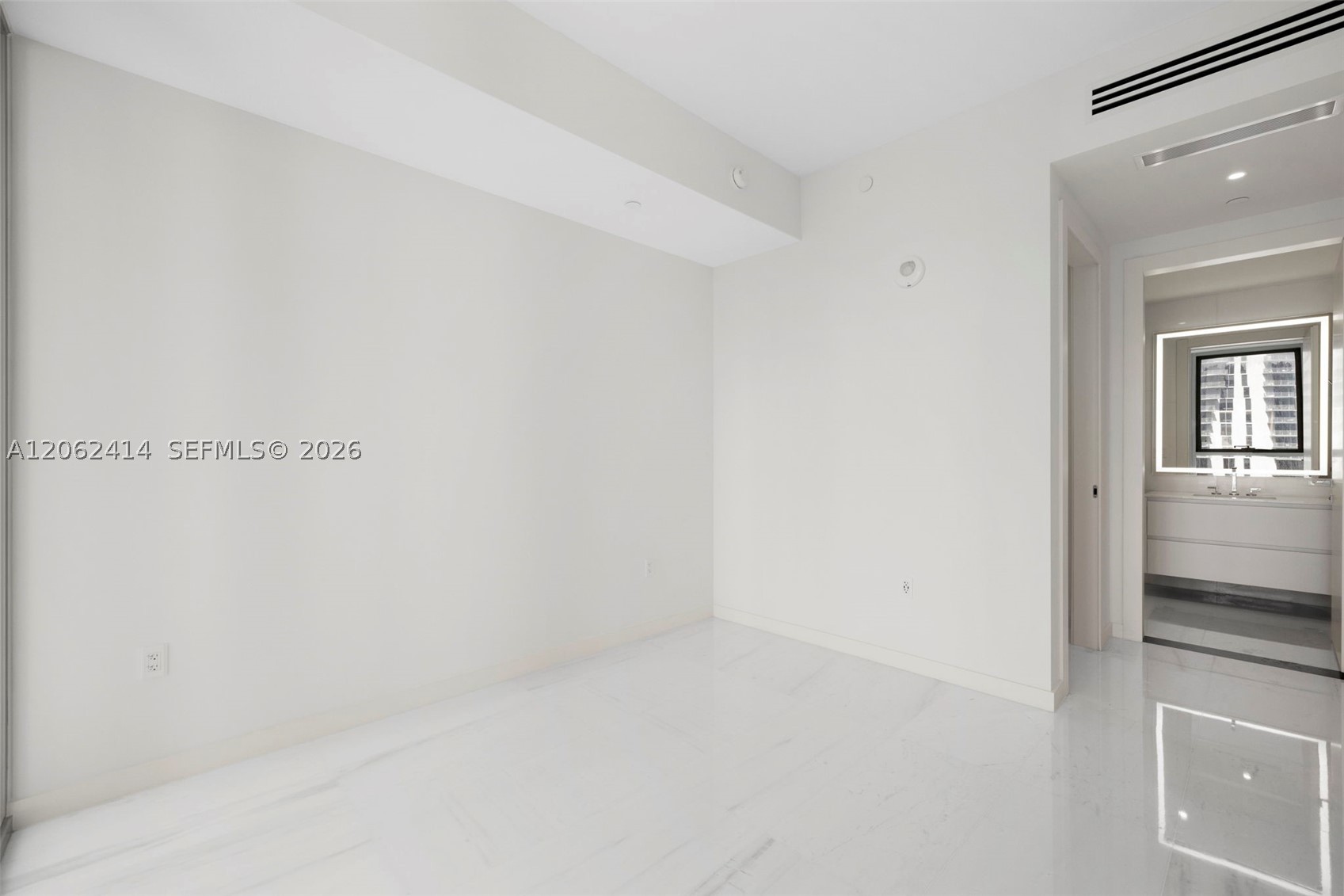 image Aston Martin Residences18