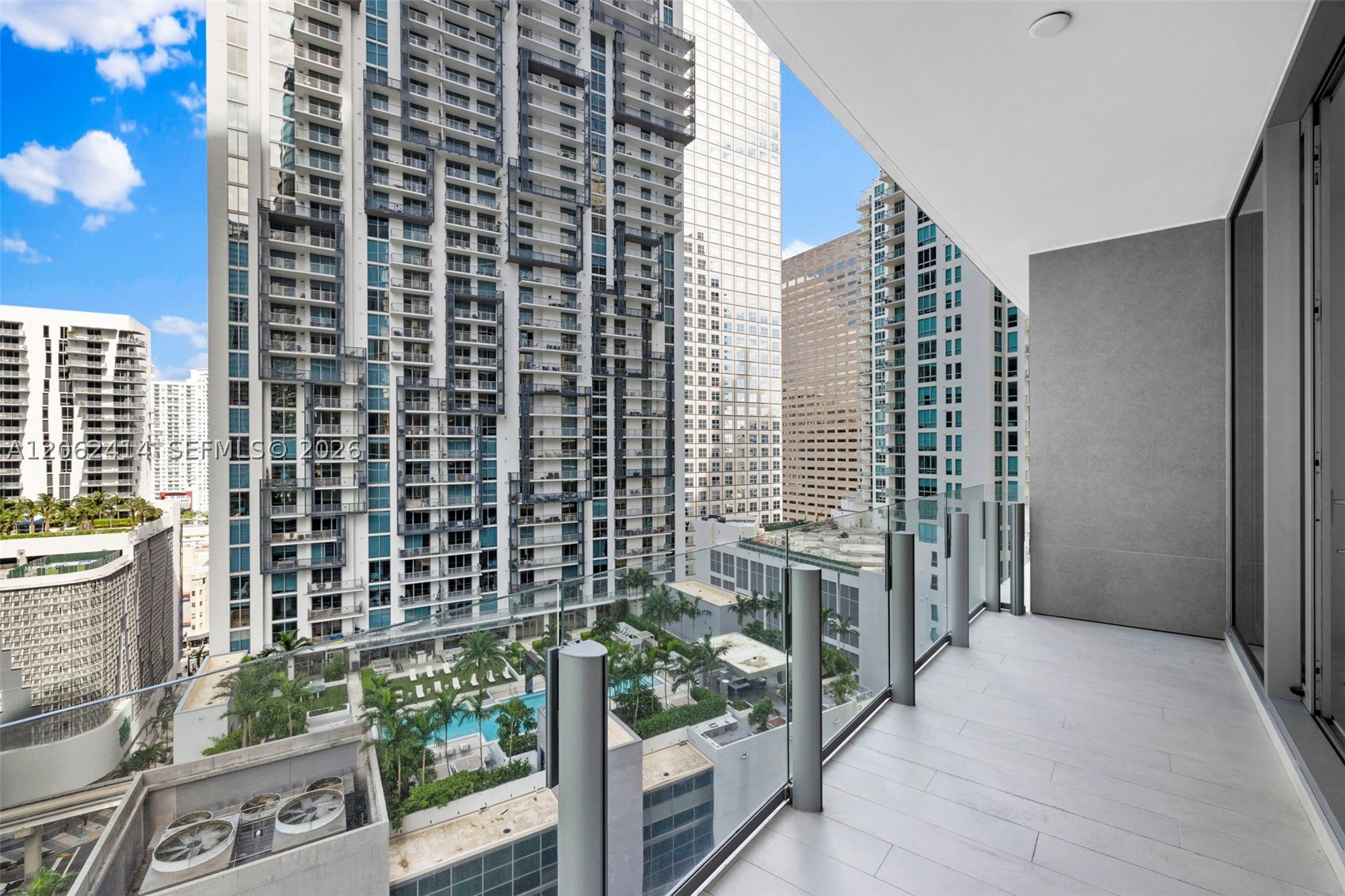 image Aston Martin Residences22