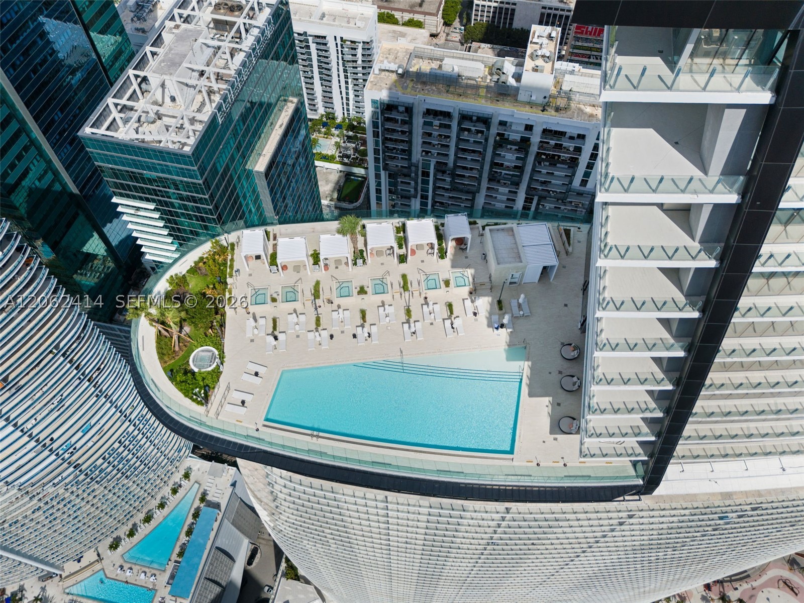 image Aston Martin Residences35