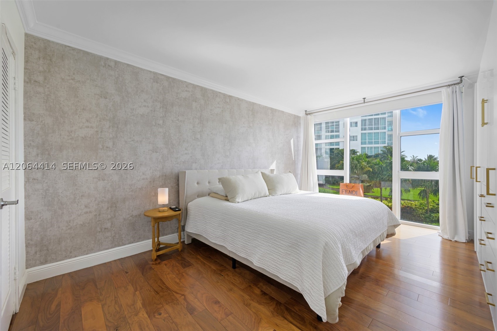 image Harbour House13
