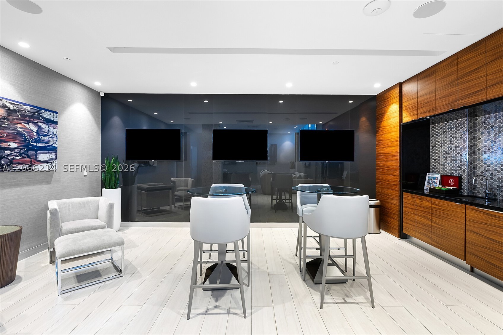 701 N Fort Lauderdale Blvd #214 Fort Lauderdale, FL 33304
