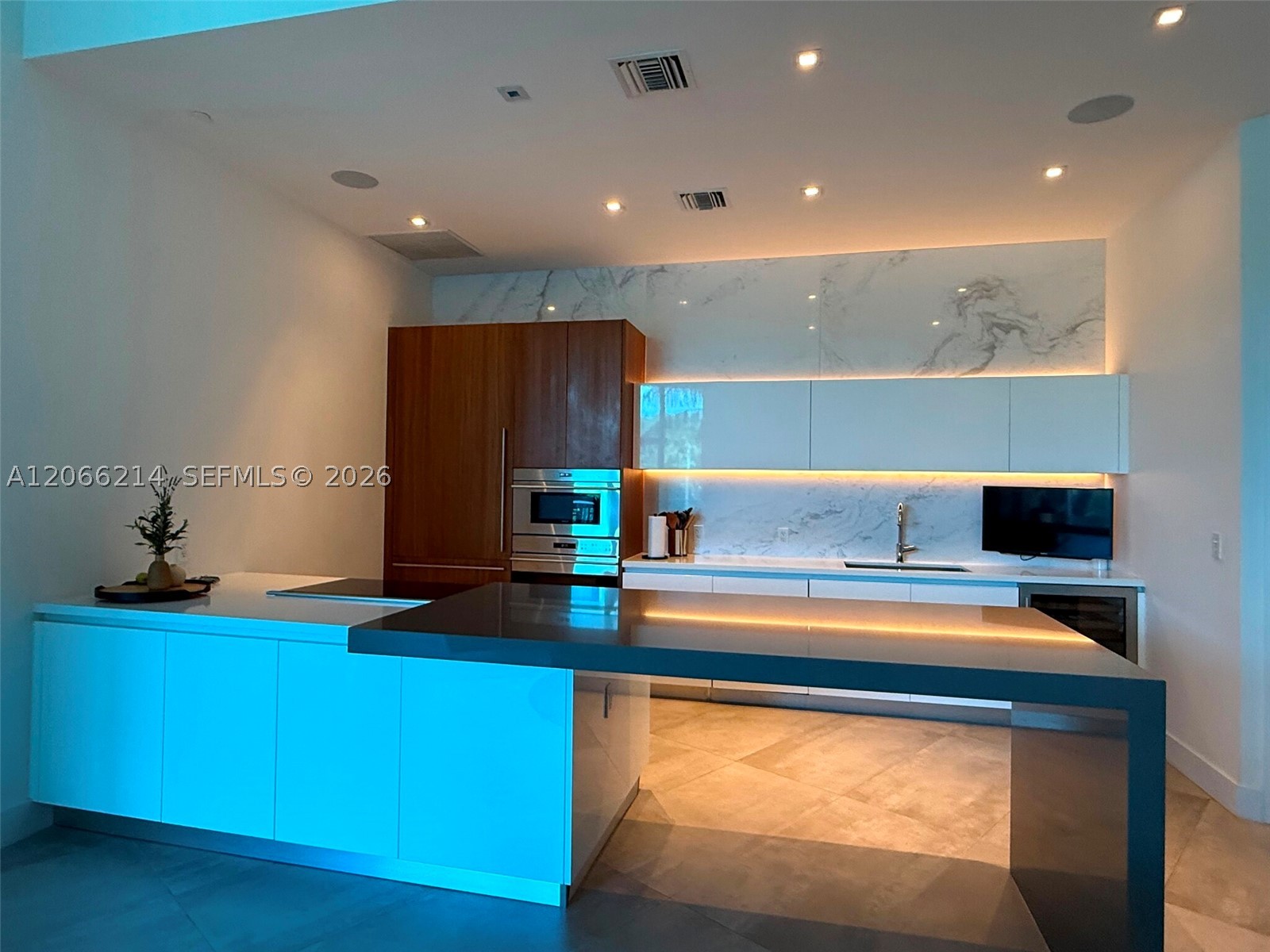 701 N Fort Lauderdale Blvd #214 Fort Lauderdale, FL 33304