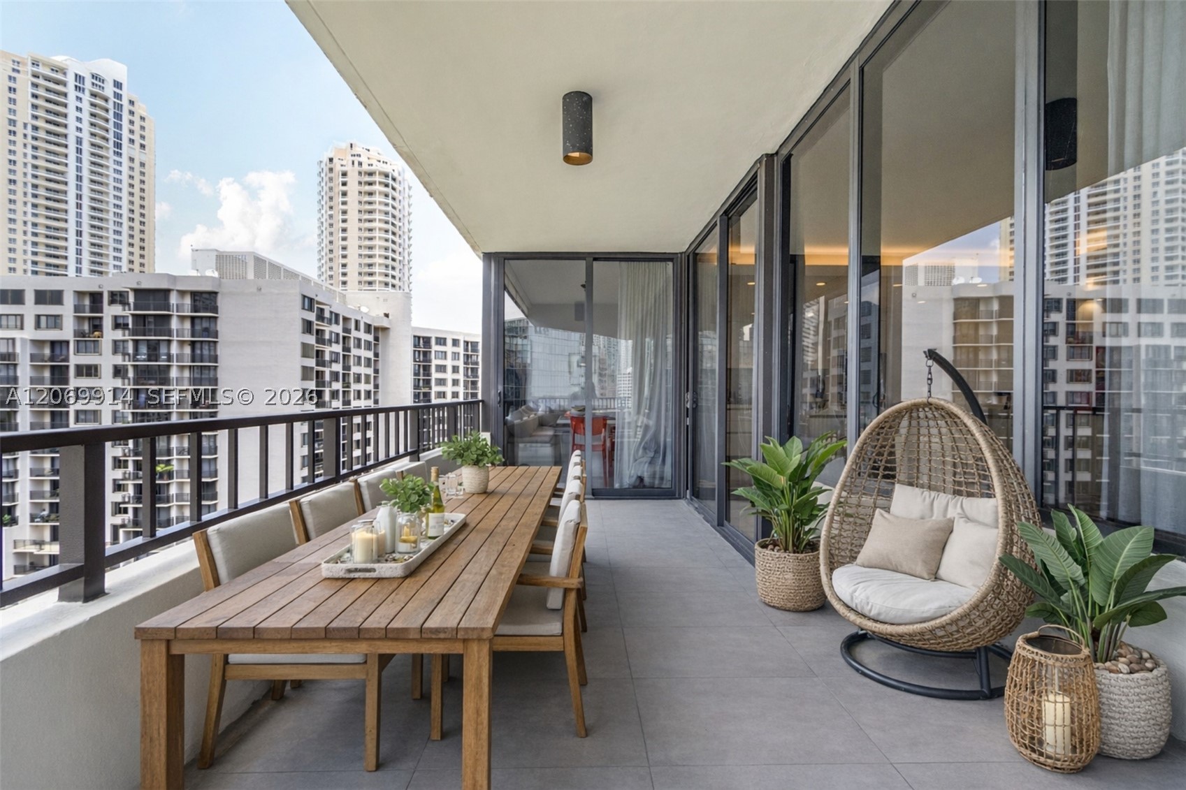 image Brickell Key One2