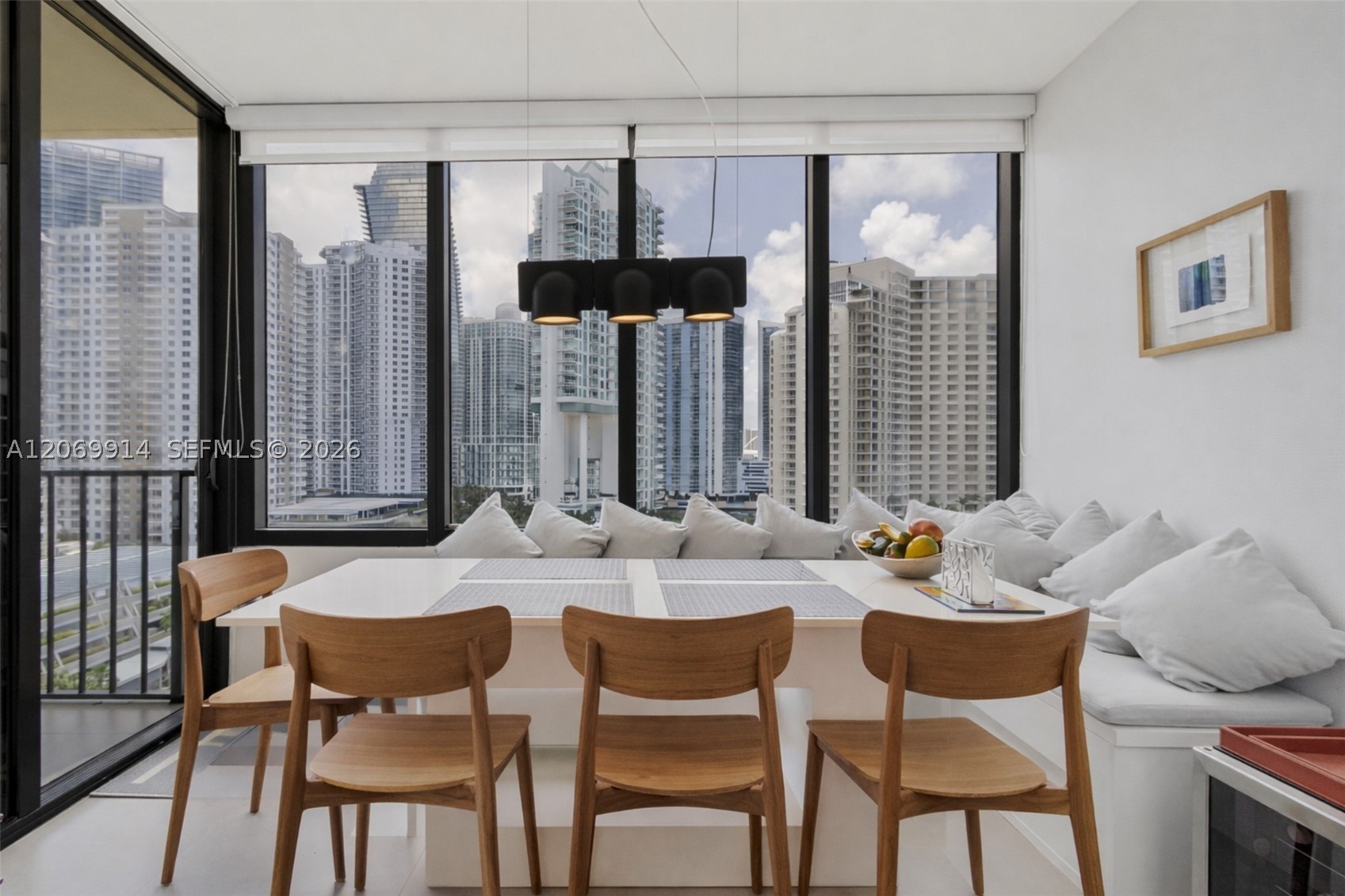 image Brickell Key One4