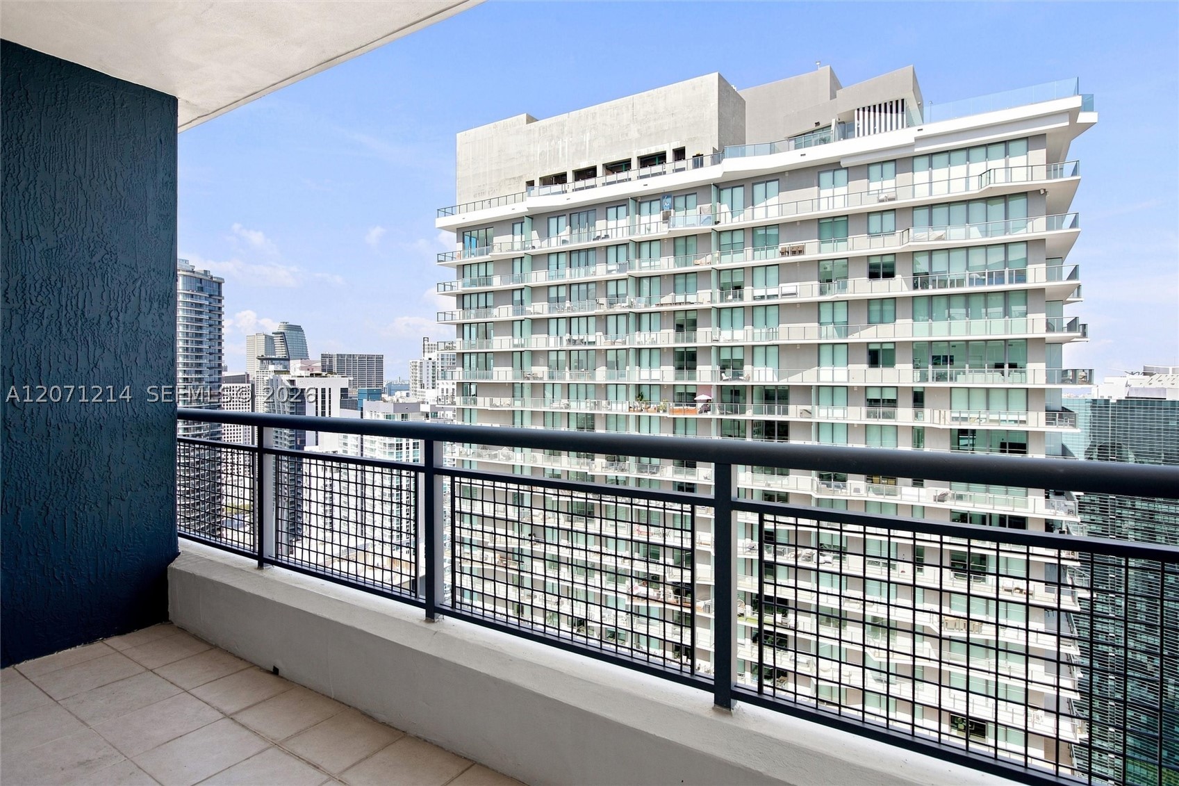 image Infinity at Brickell23