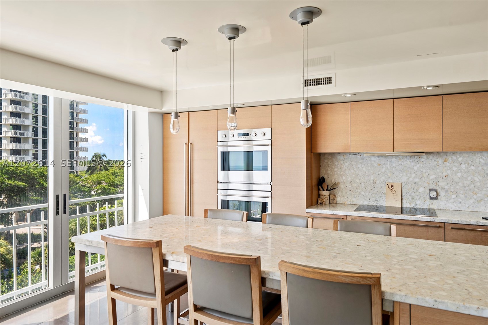 600 Grapetree Dr #6BS Key Biscayne, FL 33149