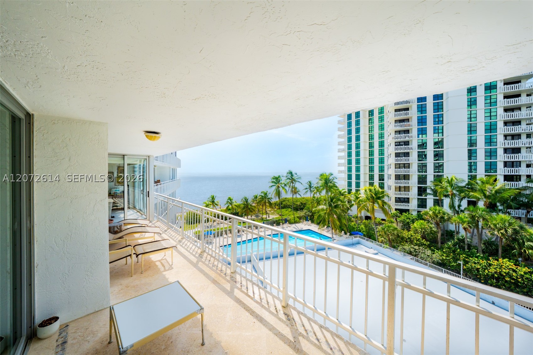 600 Grapetree Dr #6BS Key Biscayne, FL 33149