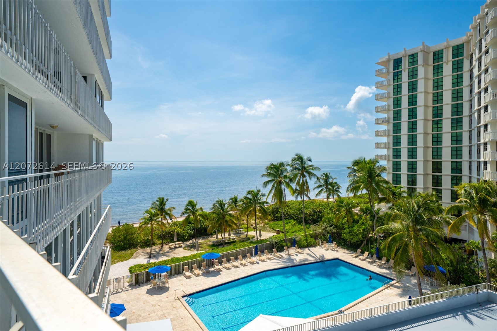 600 Grapetree Dr #6BS Key Biscayne, FL 33149