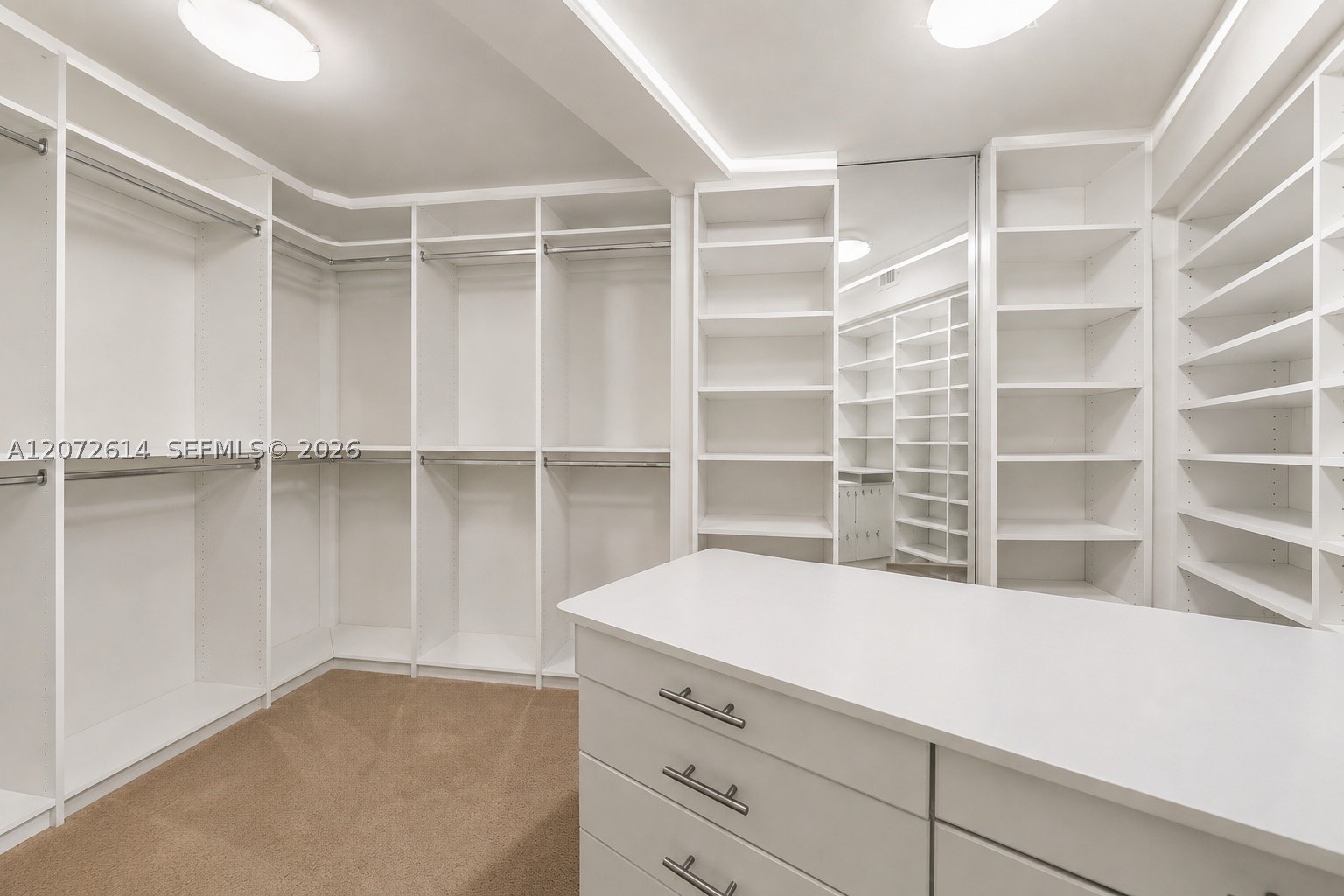600 Grapetree Dr #6BS Key Biscayne, FL 33149