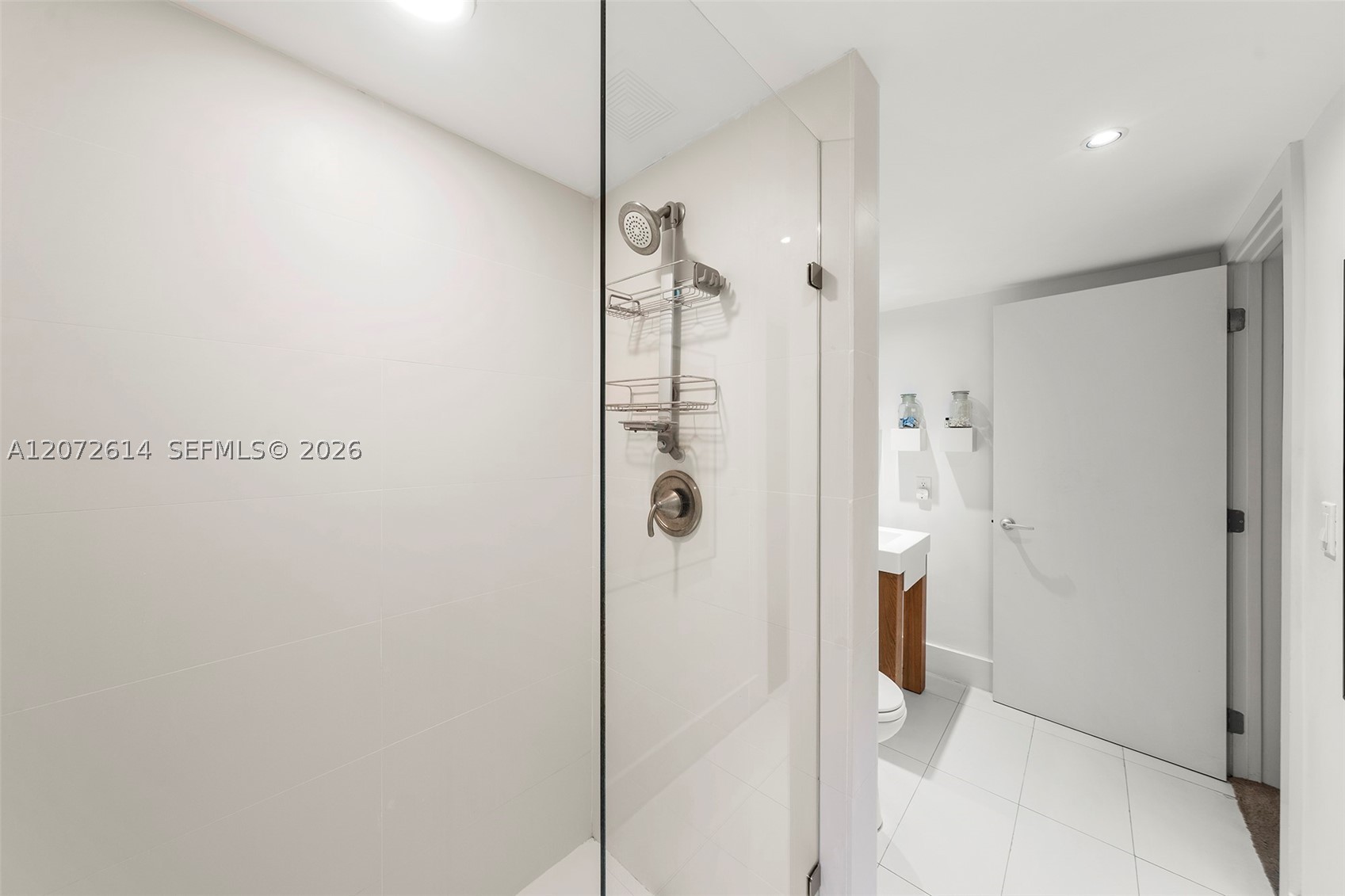 600 Grapetree Dr #6BS Key Biscayne, FL 33149