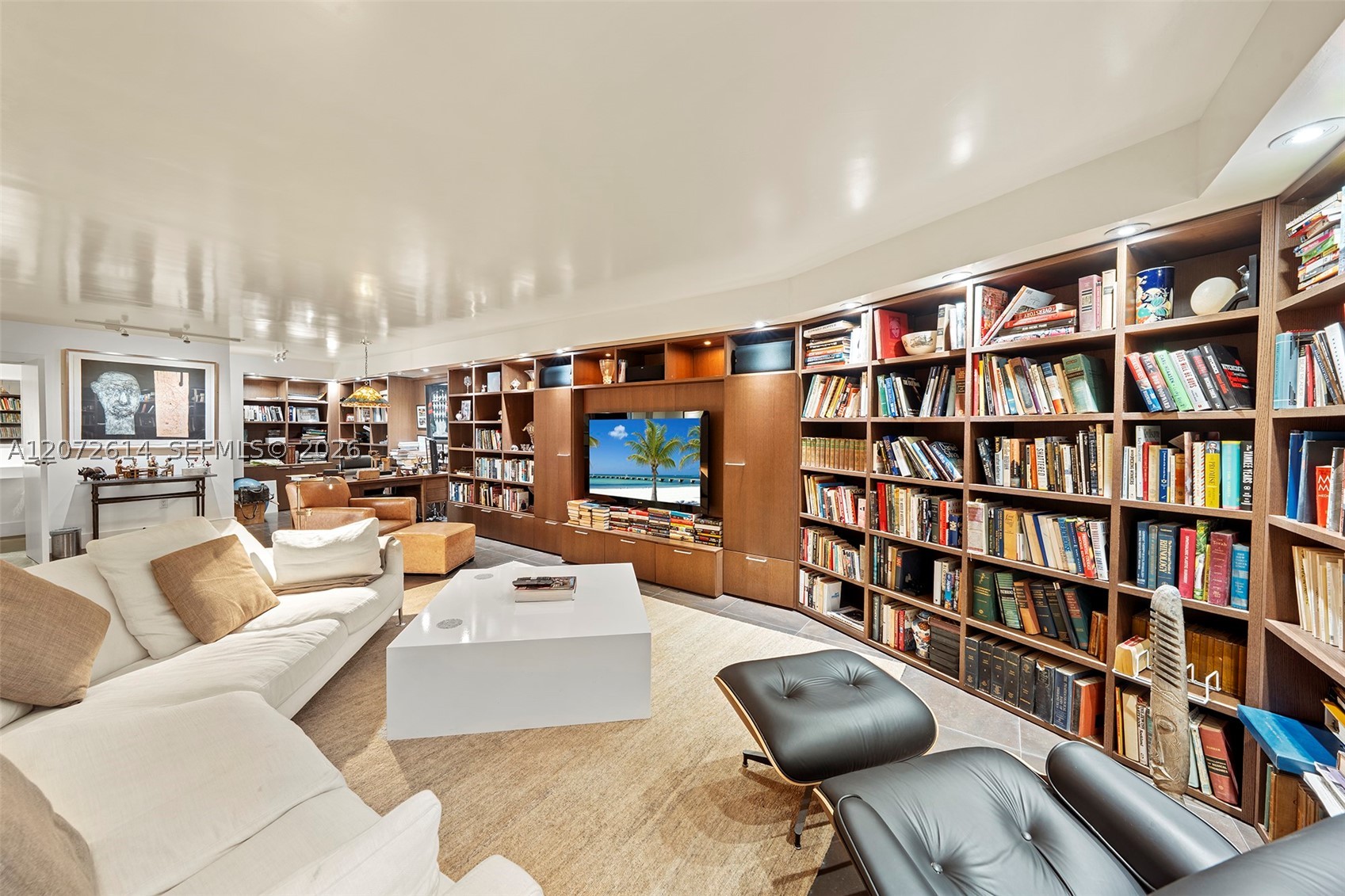 600 Grapetree Dr #6BS Key Biscayne, FL 33149