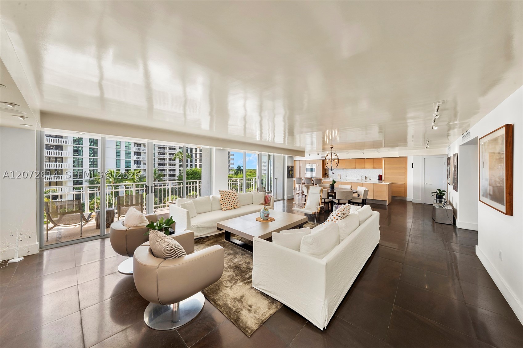 600 Grapetree Dr #6BS Key Biscayne, FL 33149