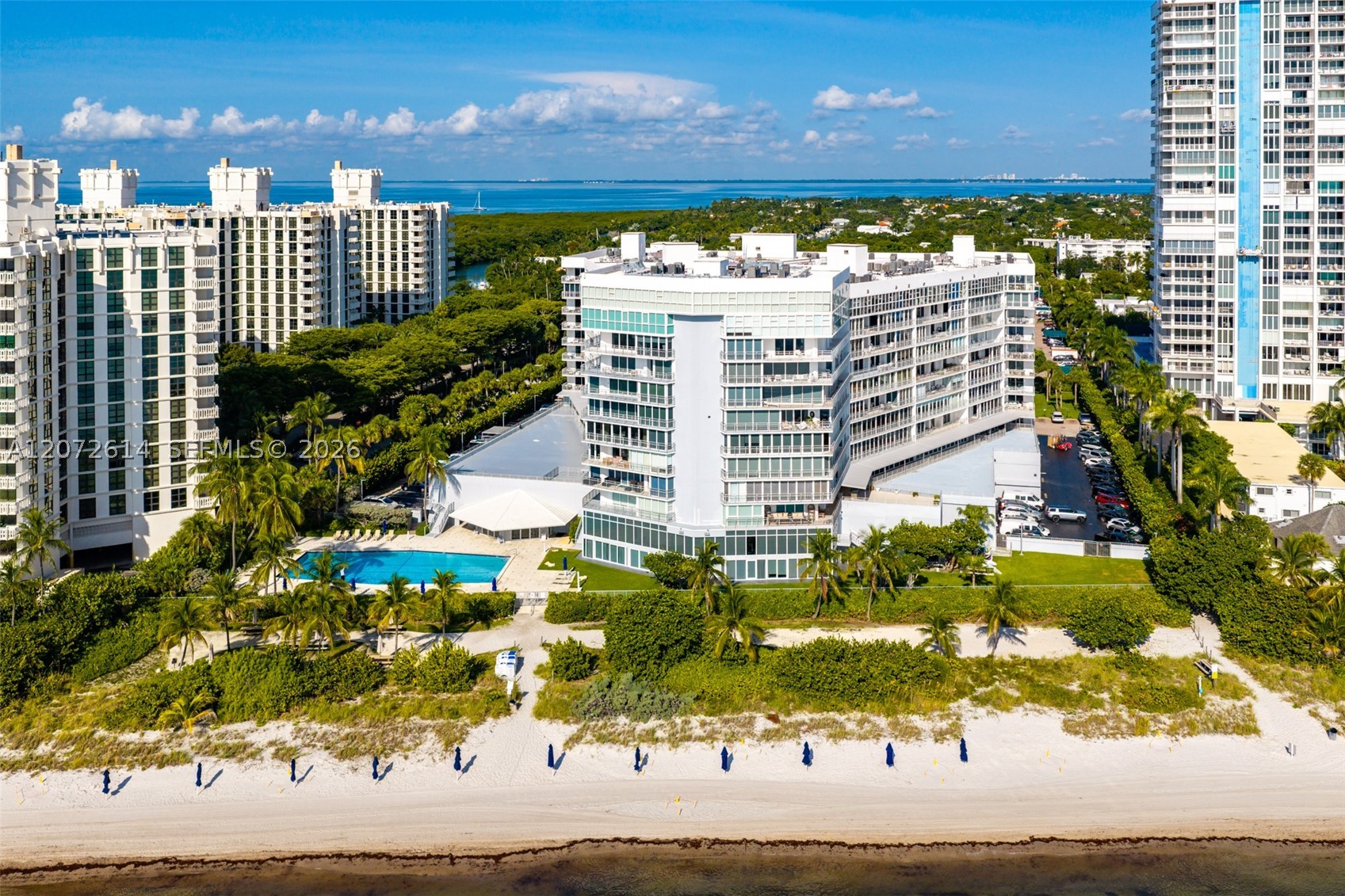 600 Grapetree Dr #6BS Key Biscayne, FL 33149