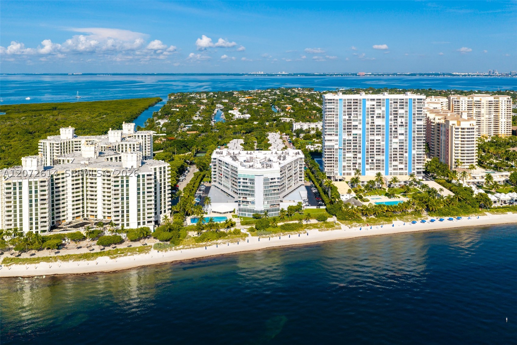 600 Grapetree Dr #6BS Key Biscayne, FL 33149