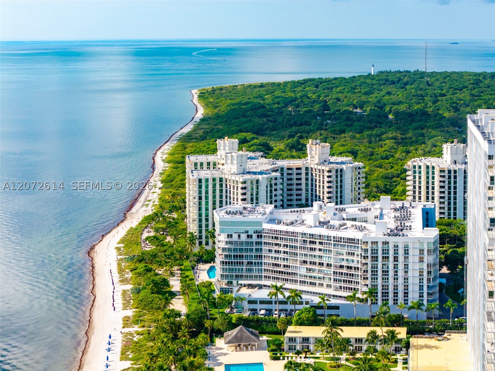 600 Grapetree Dr #6BS Key Biscayne, FL 33149