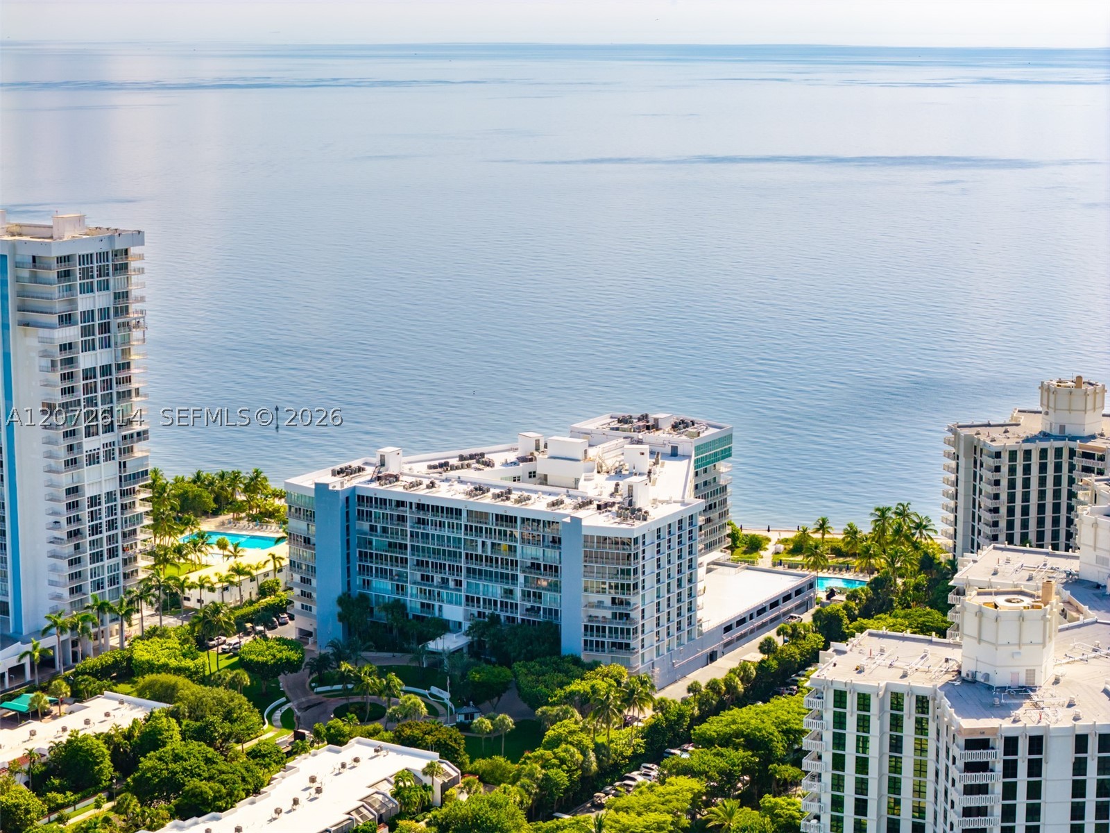 600 Grapetree Dr #6BS Key Biscayne, FL 33149
