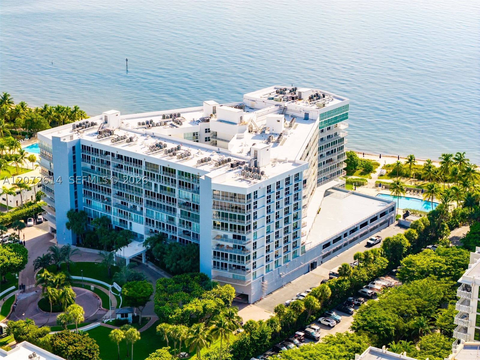 600 Grapetree Dr #6BS Key Biscayne, FL 33149