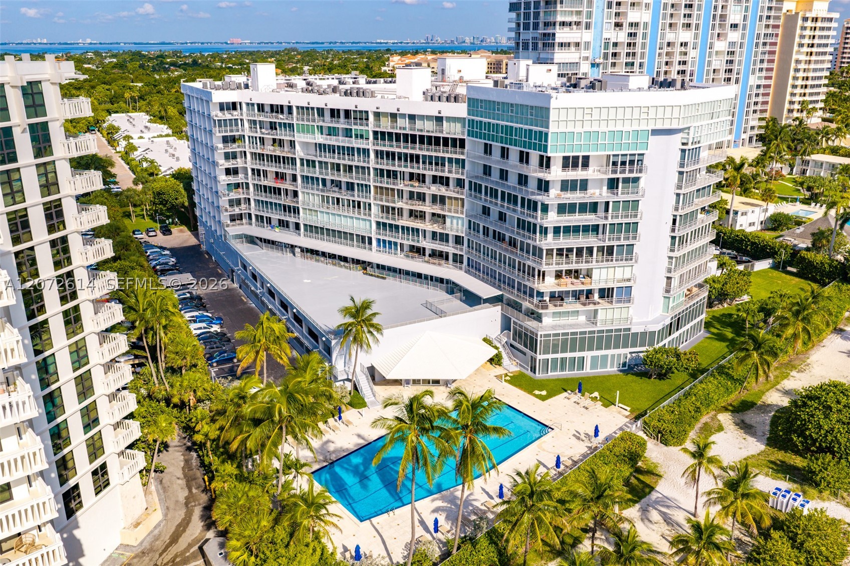 600 Grapetree Dr #6BS Key Biscayne, FL 33149
