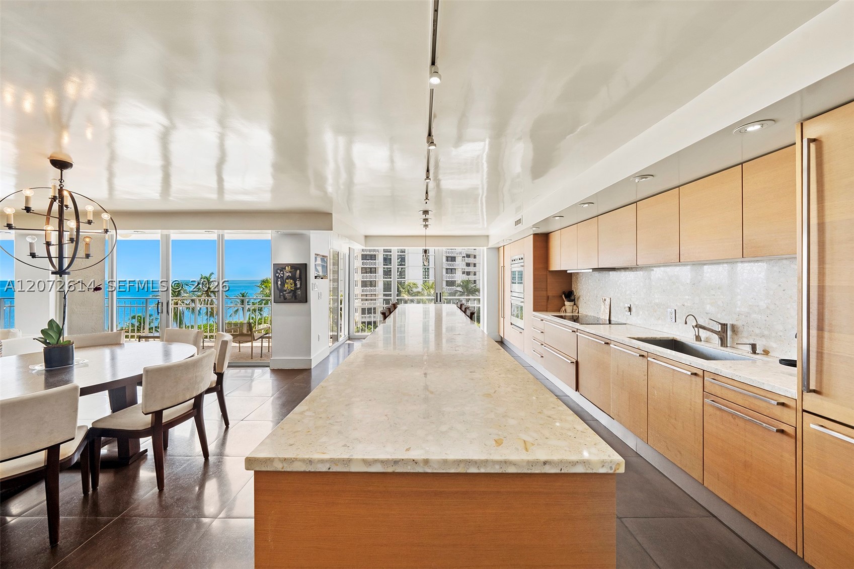 600 Grapetree Dr #6BS Key Biscayne, FL 33149