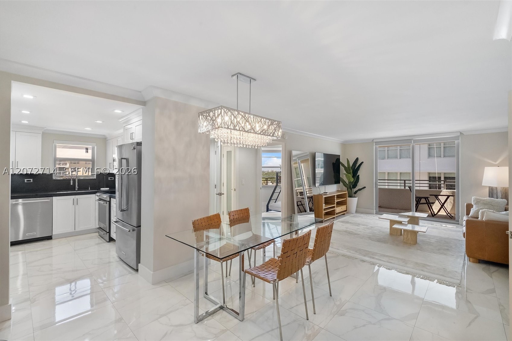 5555 Collins Ave #16B Miami Beach, FL 33140