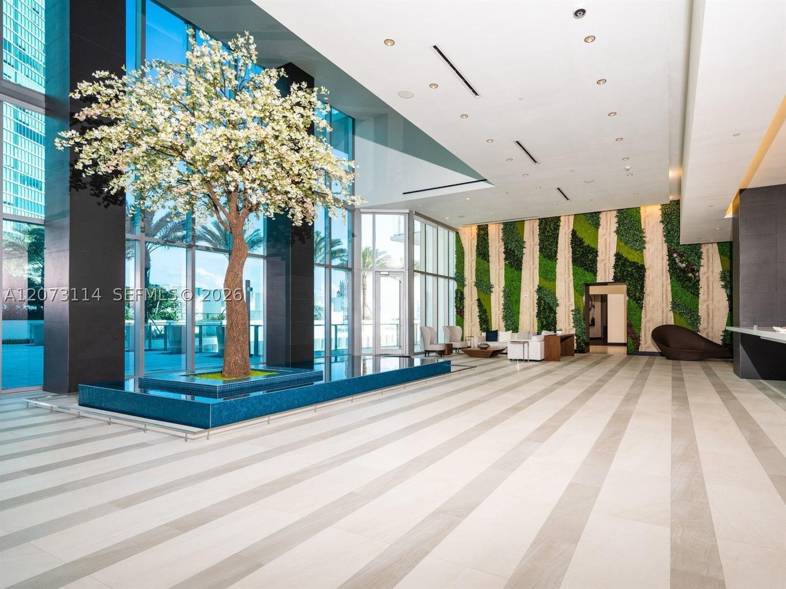 image Paramount Miami Worldcenter55
