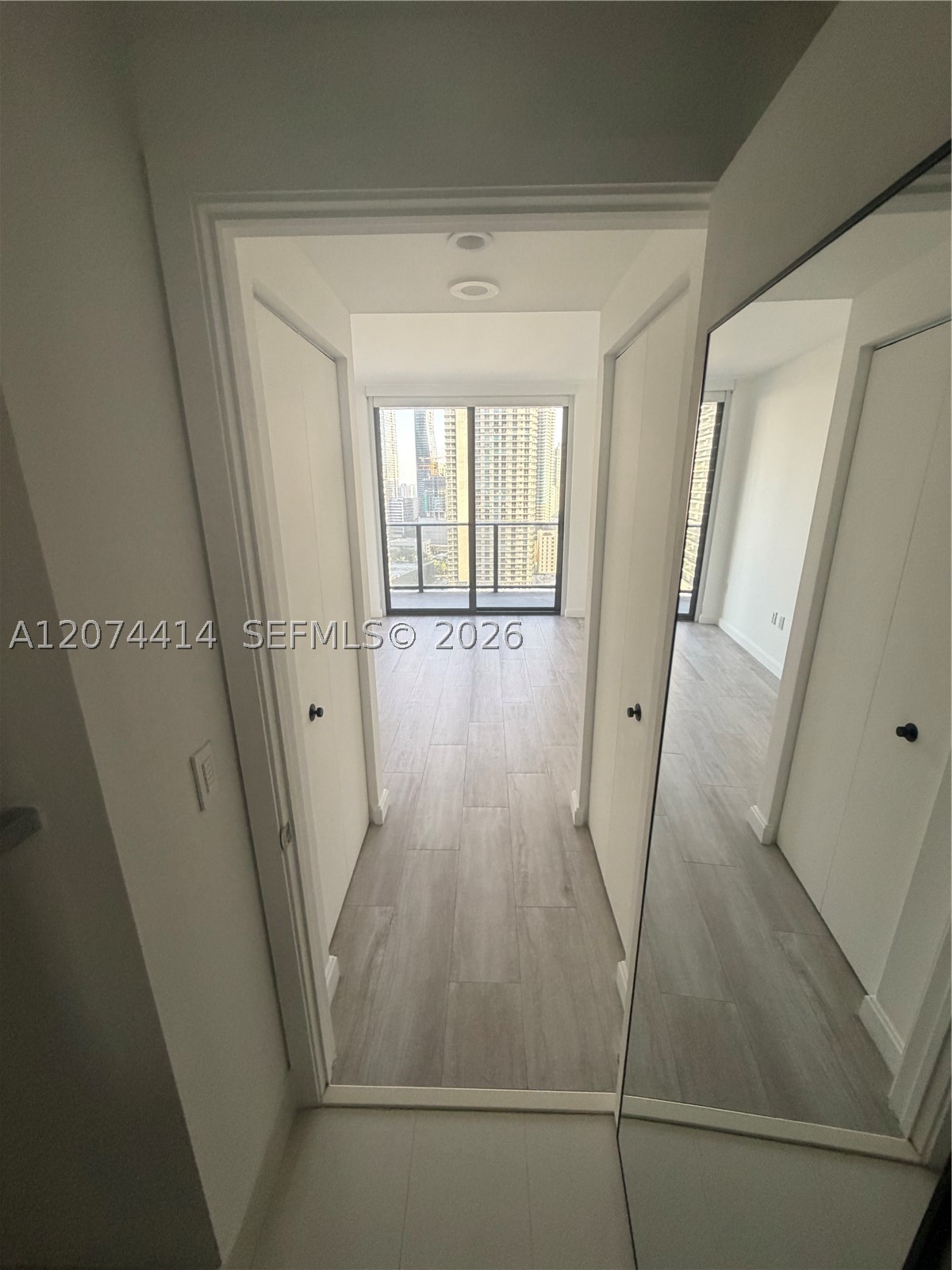 image Brickell Heights East15