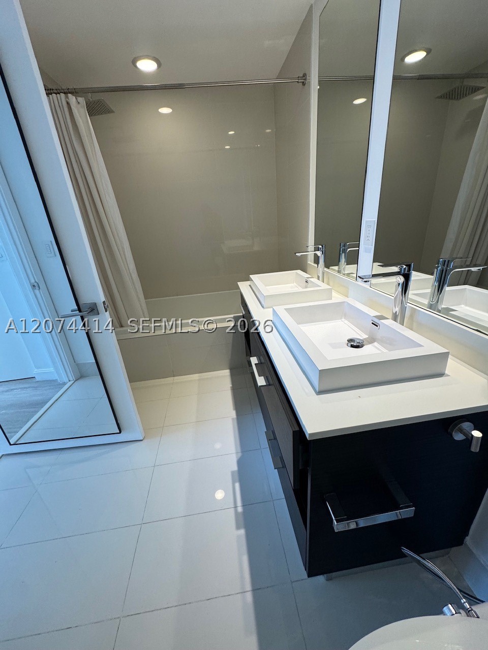 image Brickell Heights East36