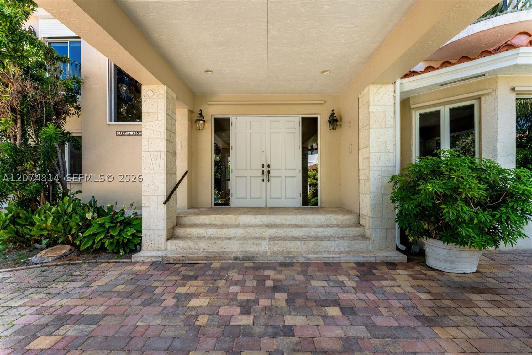501 Bay Ln Key Biscayne, FL 33149