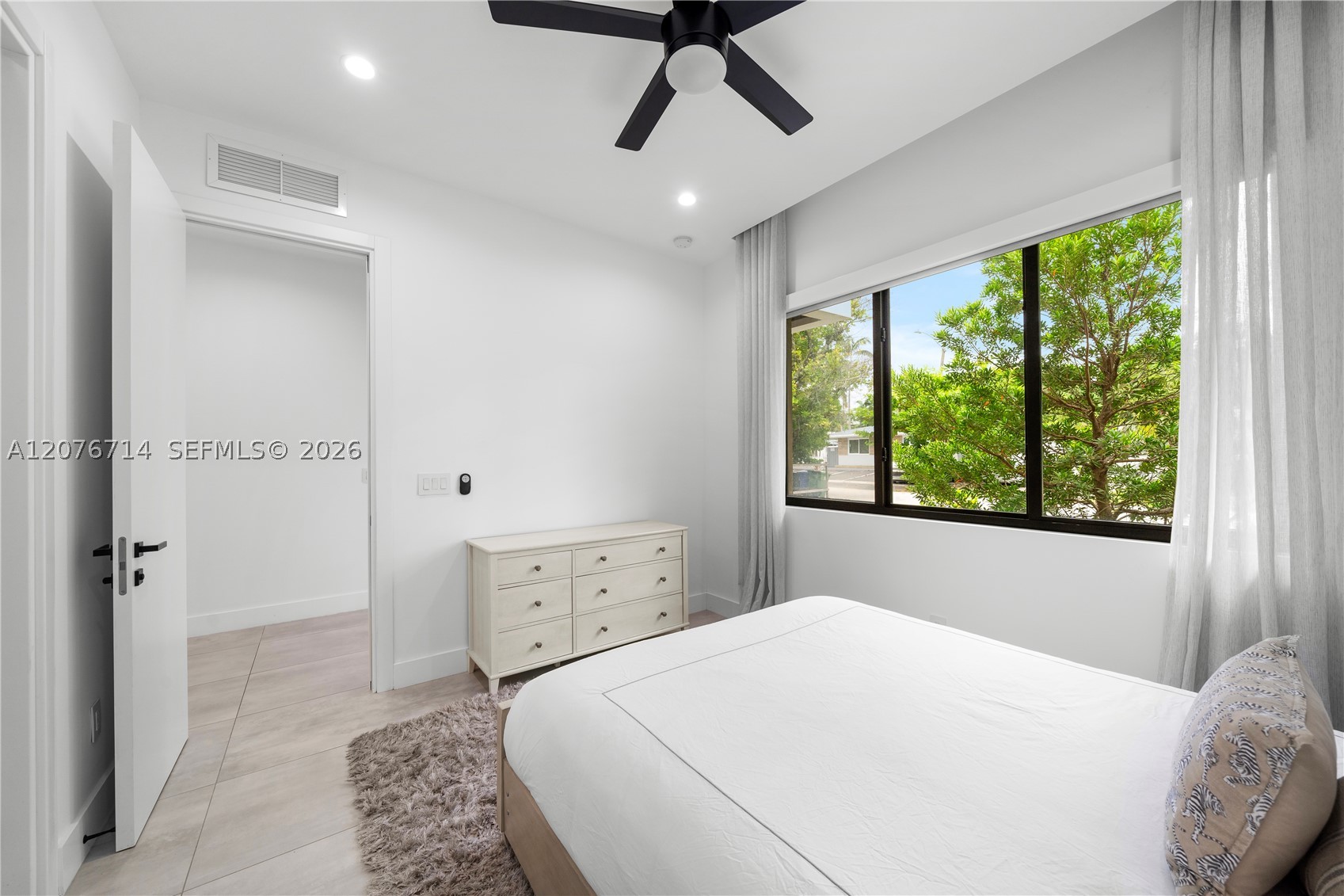1629 NE 4th Pl Fort Lauderdale, FL 33301