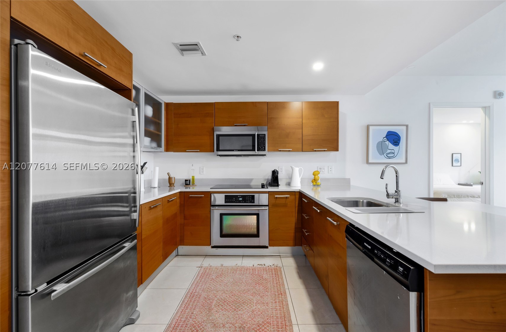 3250 NE 1st Ave #605