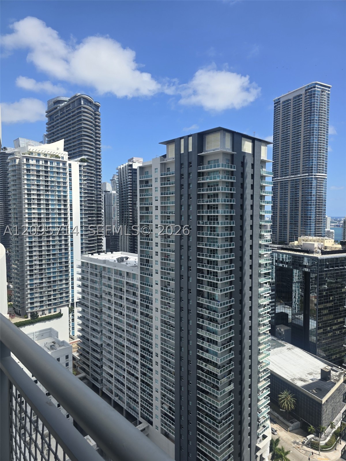 image Infinity at Brickell11