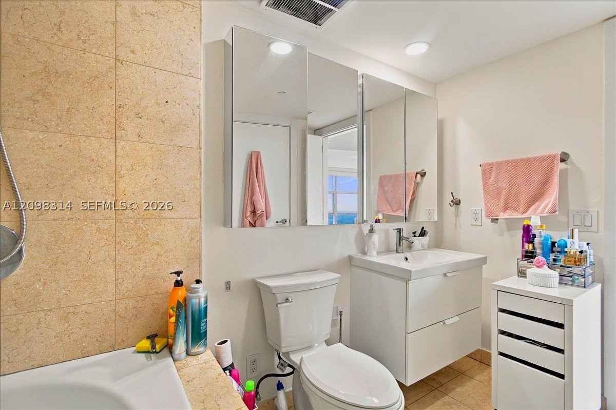 image Beach Club 223