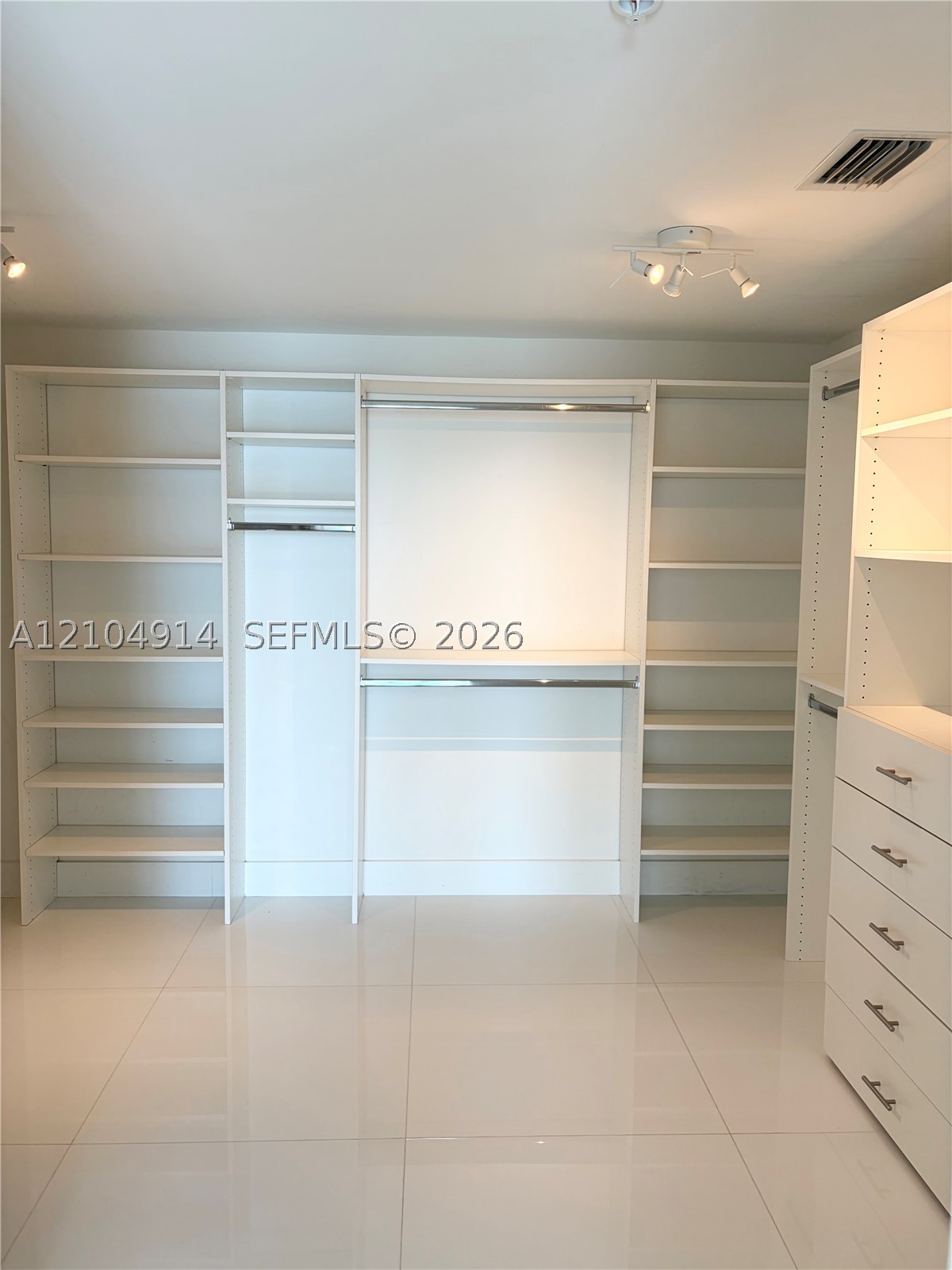 image 400 Sunny Isles11