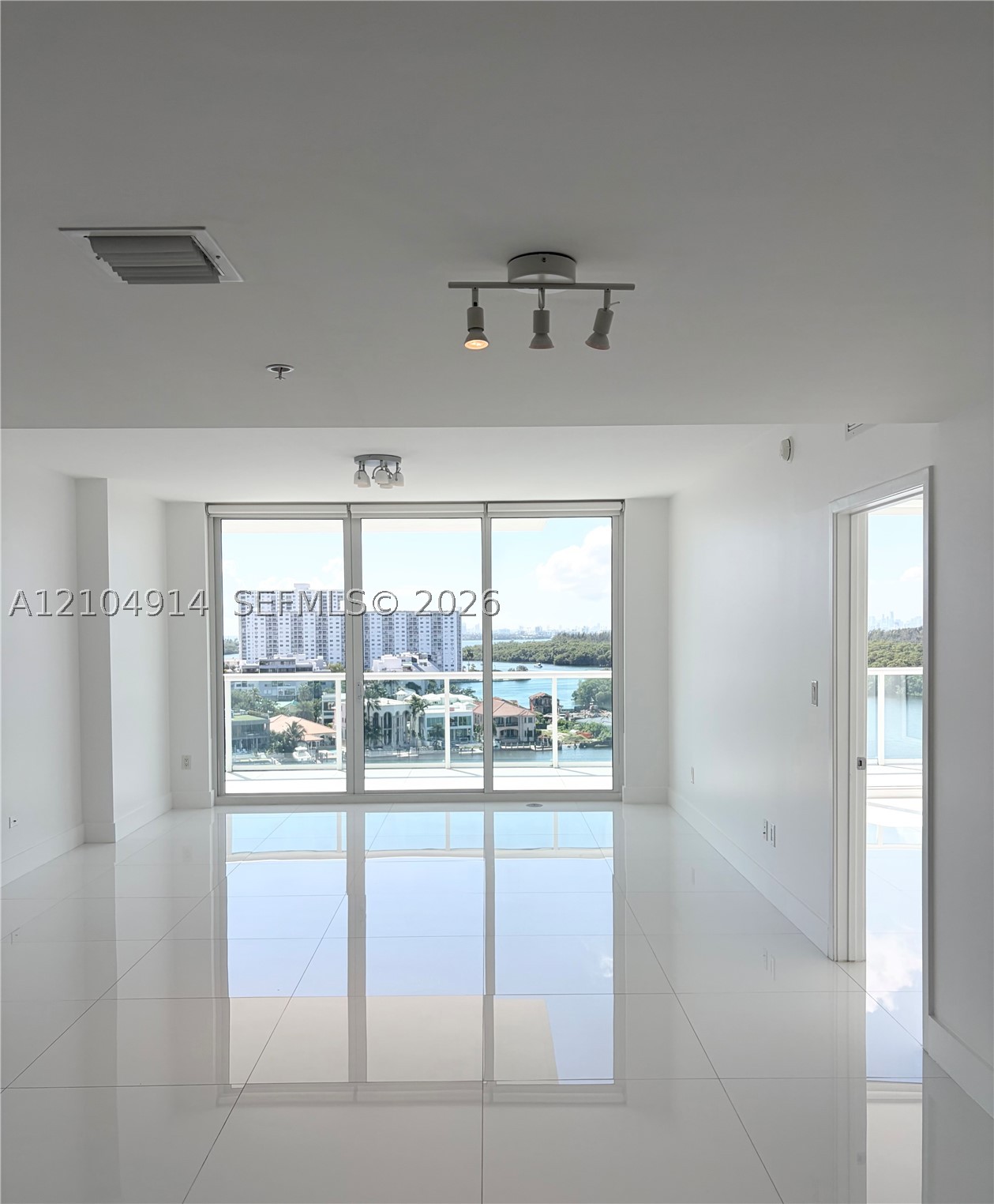 image 400 Sunny Isles5