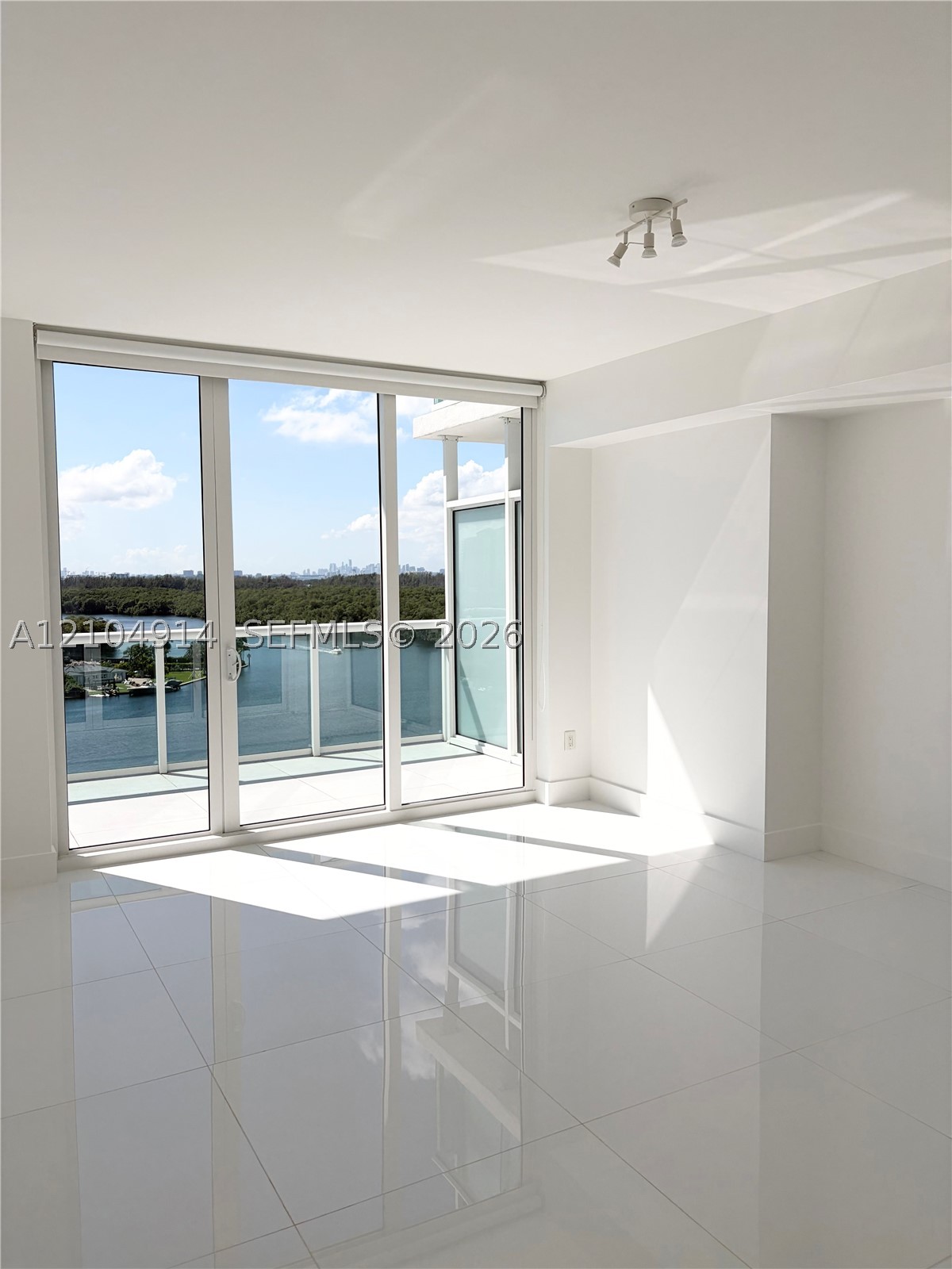 image 400 Sunny Isles7
