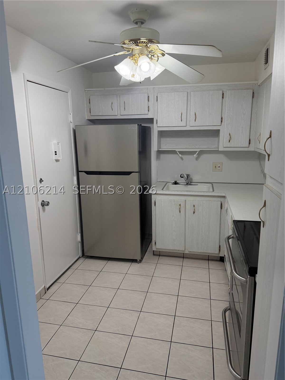 2841 NE 163rd St #305
