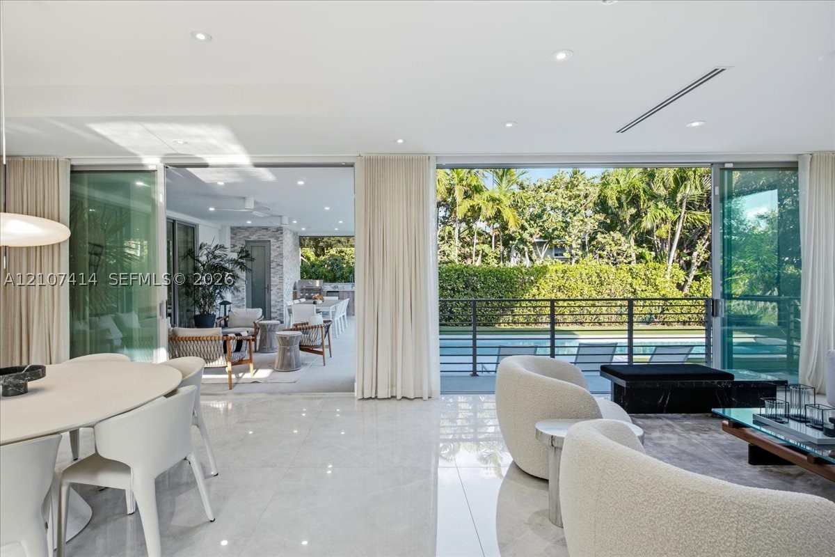 315 Cypress Dr Key Biscayne, FL 33149