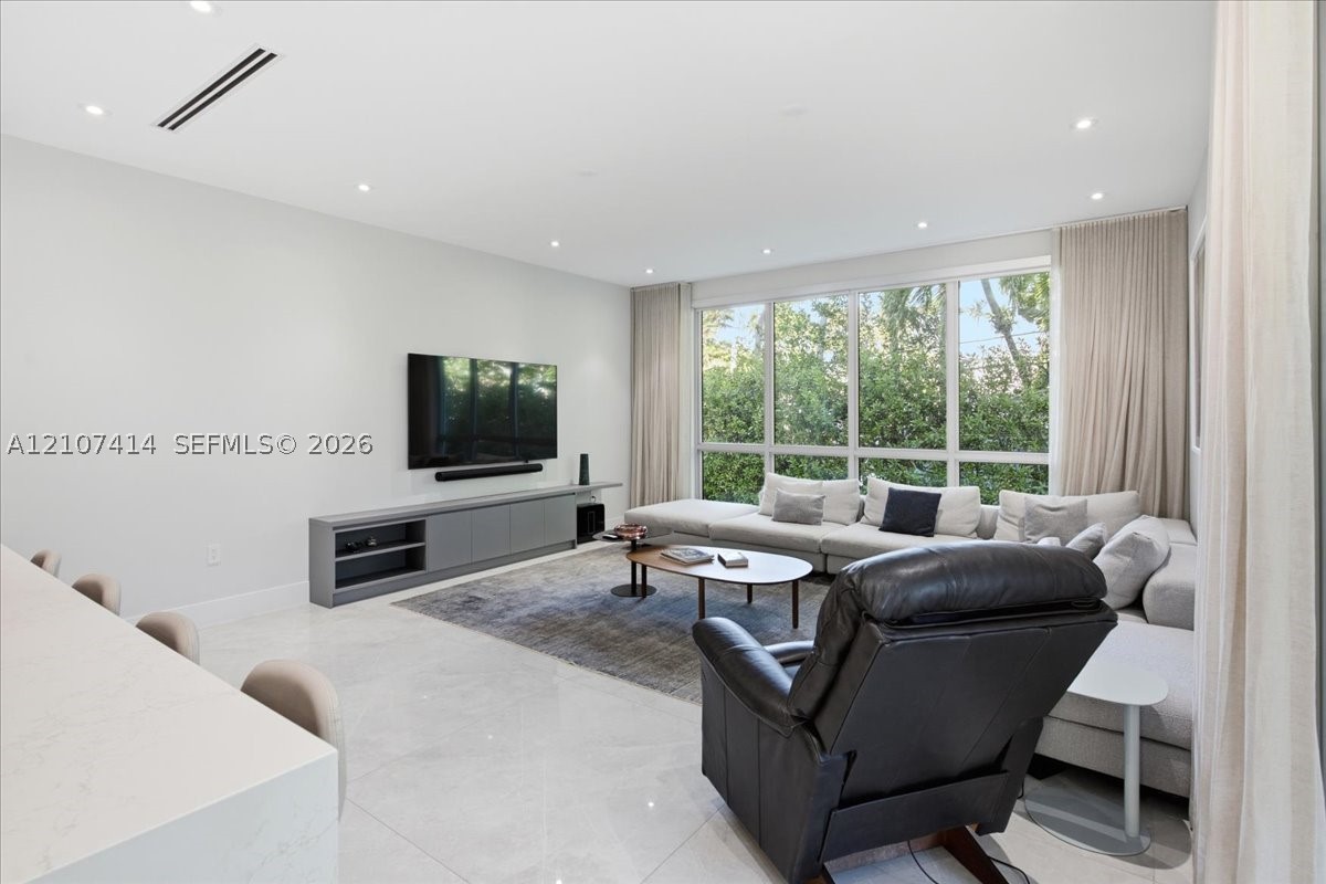 315 Cypress Dr Key Biscayne, FL 33149
