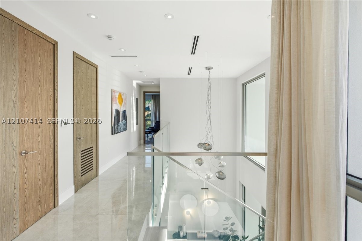 315 Cypress Dr Key Biscayne, FL 33149