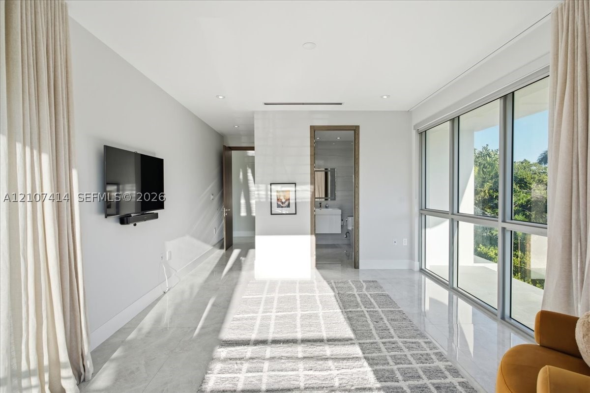 315 Cypress Dr Key Biscayne, FL 33149