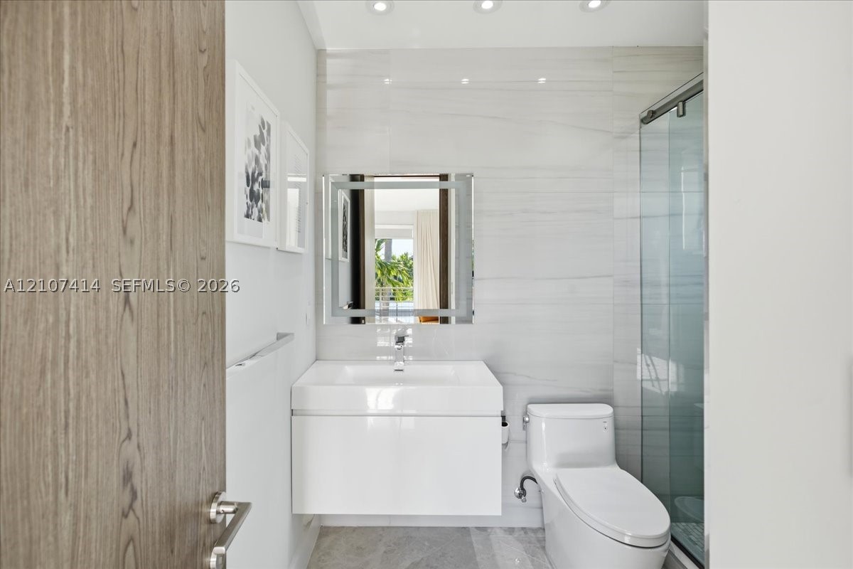 315 Cypress Dr Key Biscayne, FL 33149