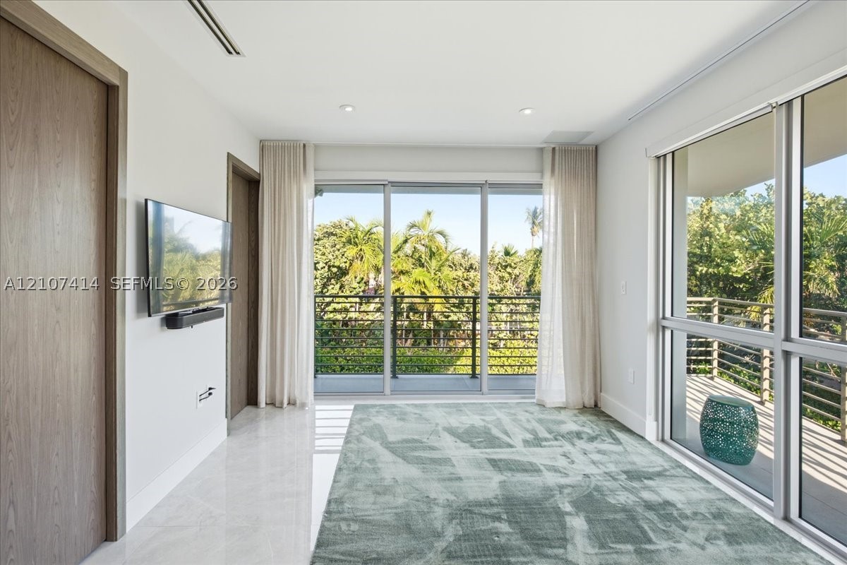 315 Cypress Dr Key Biscayne, FL 33149