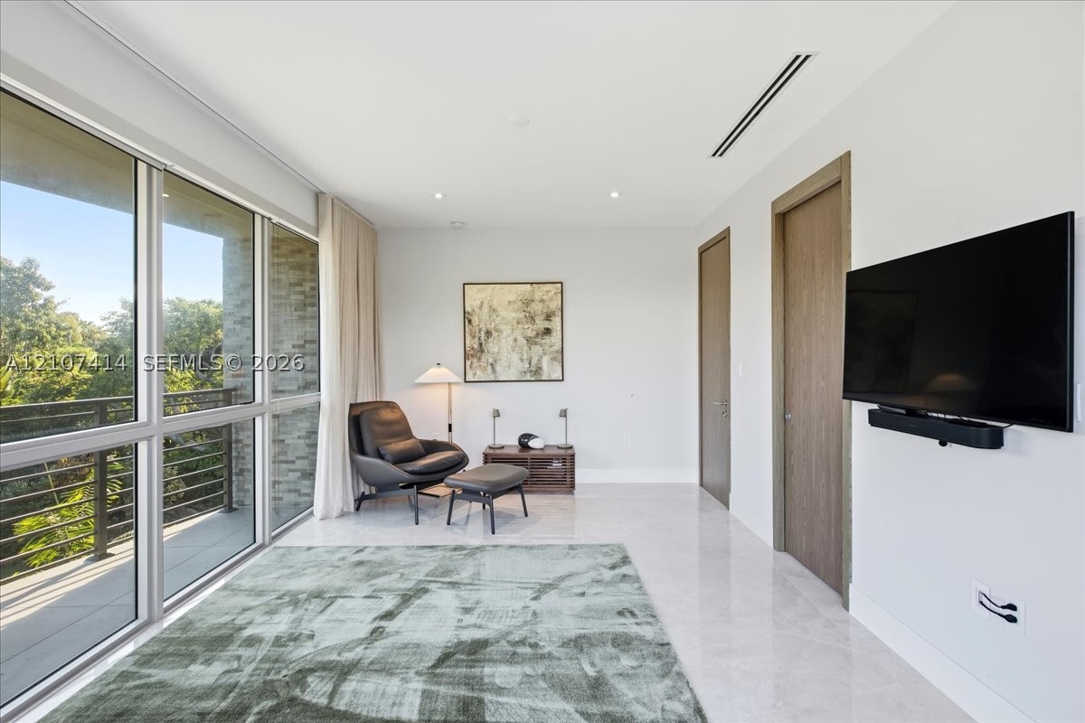 315 Cypress Dr Key Biscayne, FL 33149