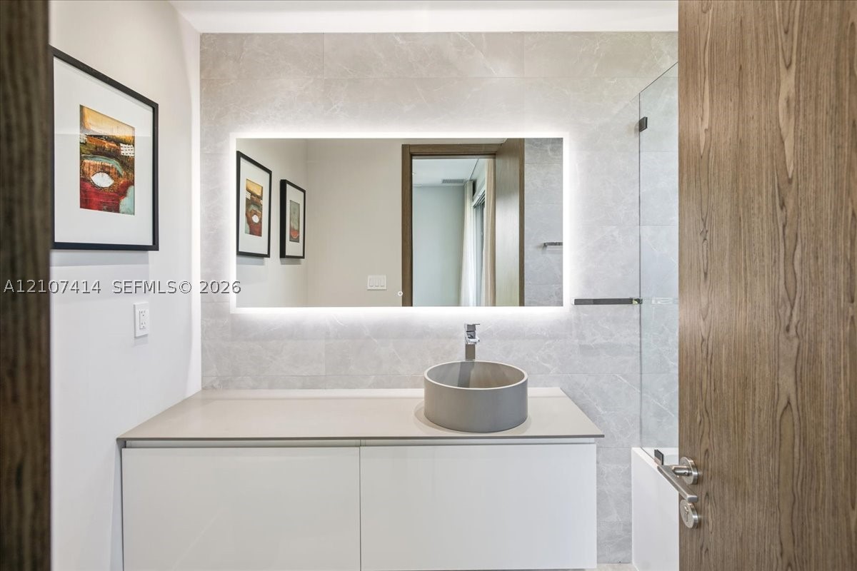 315 Cypress Dr Key Biscayne, FL 33149