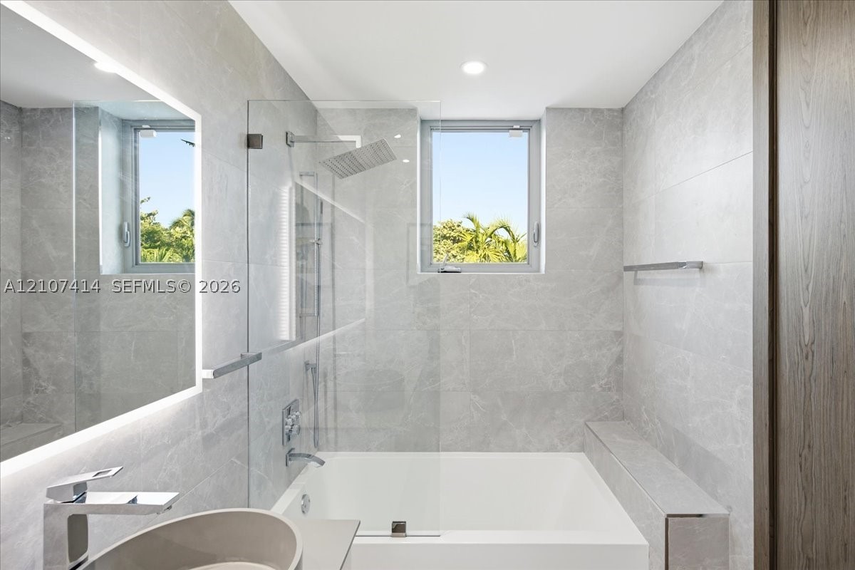 315 Cypress Dr Key Biscayne, FL 33149