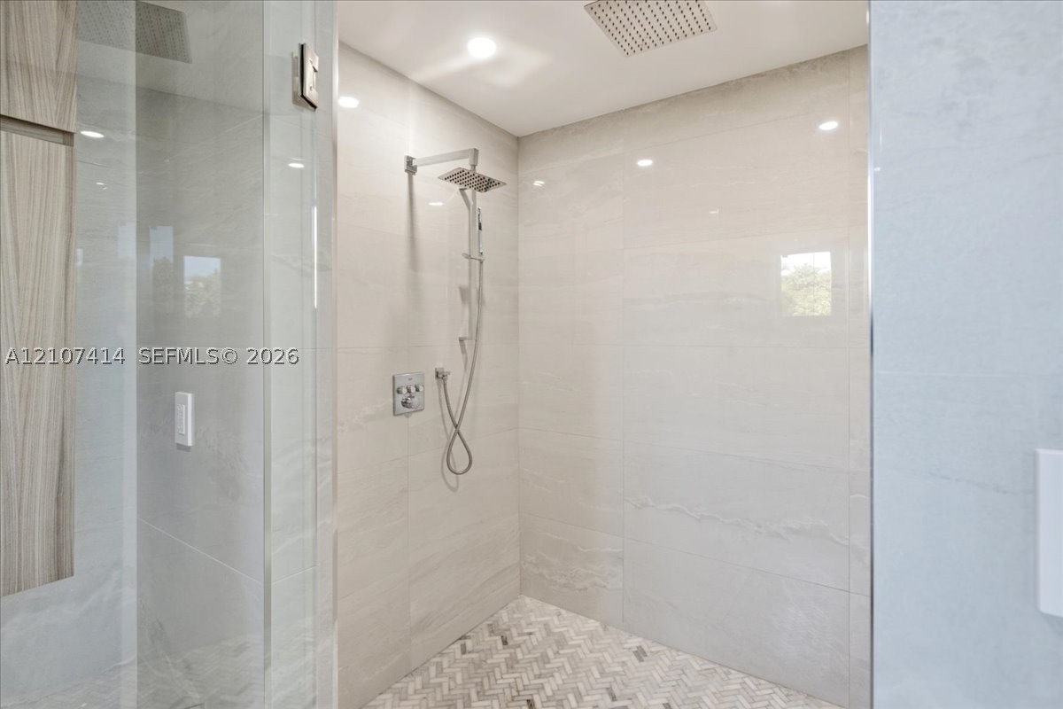 315 Cypress Dr Key Biscayne, FL 33149