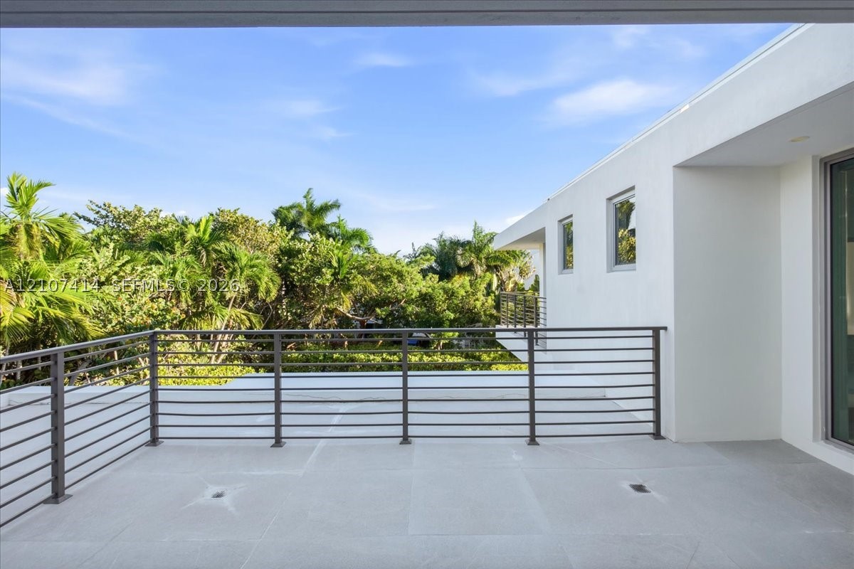 315 Cypress Dr Key Biscayne, FL 33149
