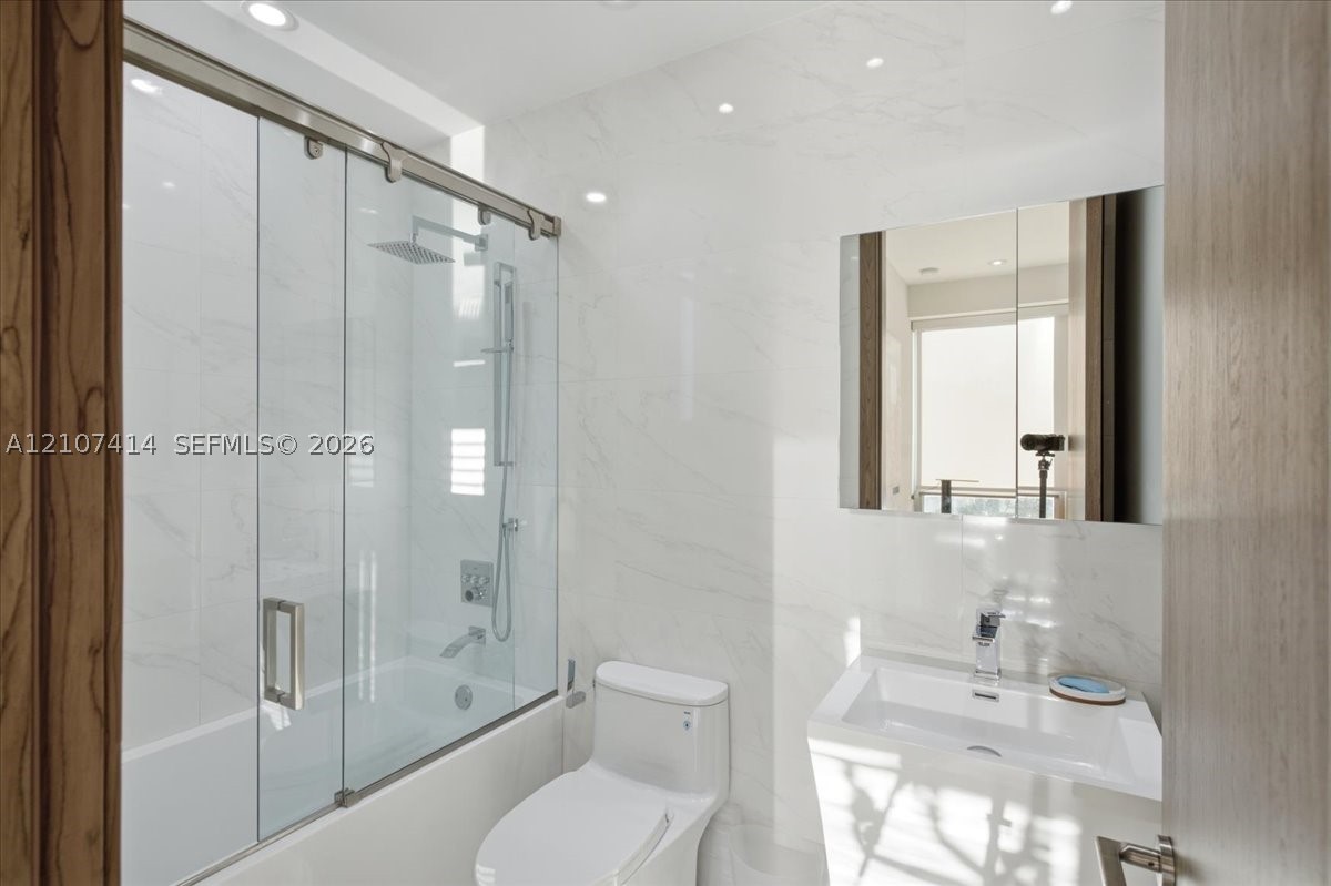 315 Cypress Dr Key Biscayne, FL 33149
